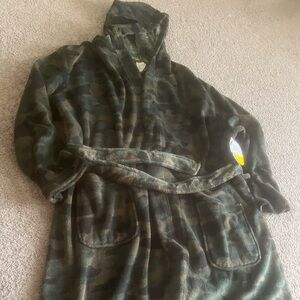Boys Camo Robe NEW 10/12 H